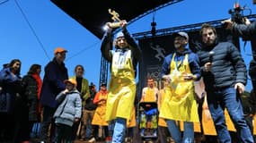 Le chef angevin Alexandre Laigo sacré champion du monde de la frite authentique à Arras, le 29 septembre 2024.