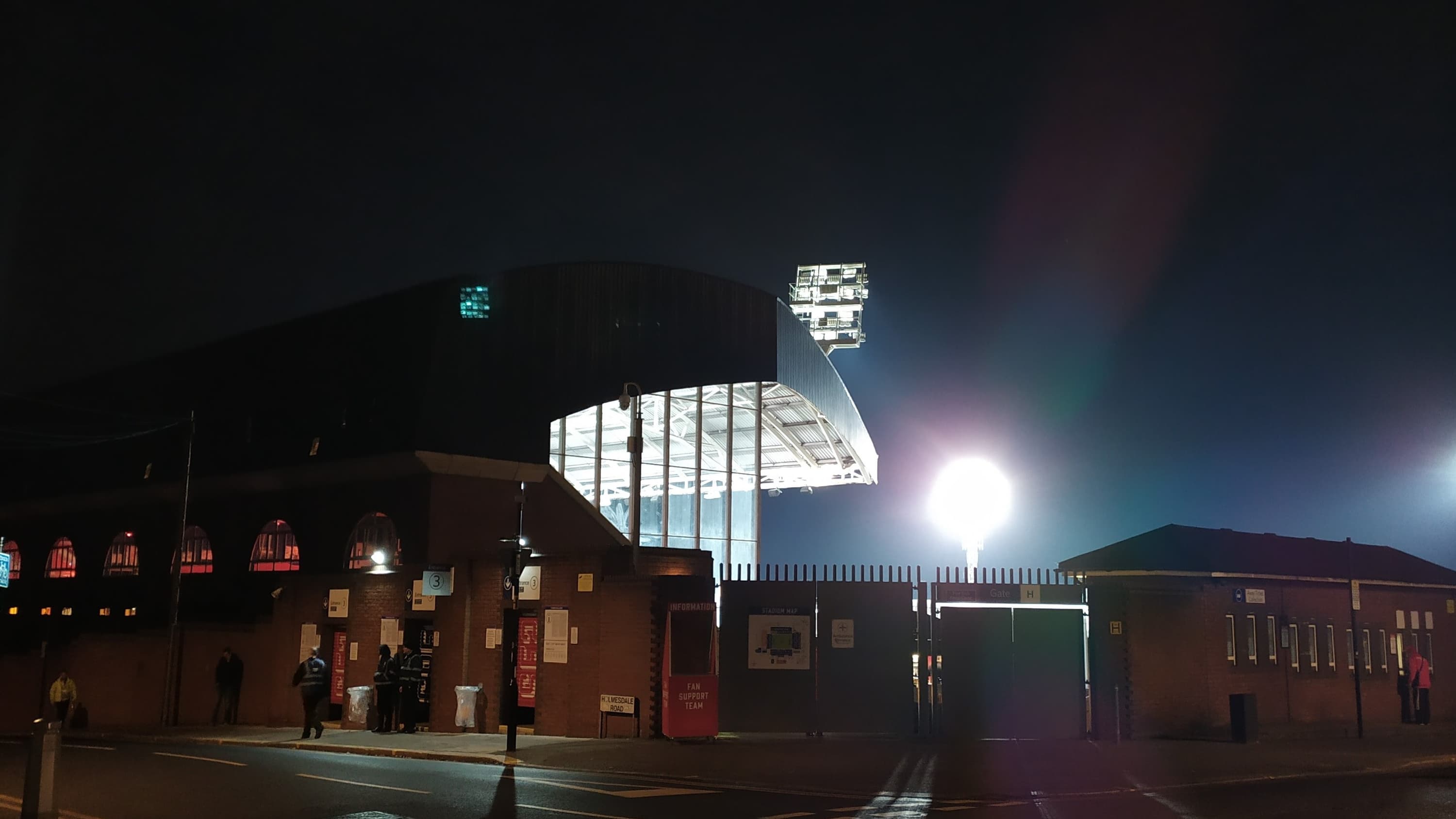 Un projo, une tribune, Selhurst Park s'annonce