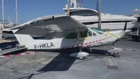 Fréjus: les images de l'avion qui avait amerri en urgence sorti de l'eau