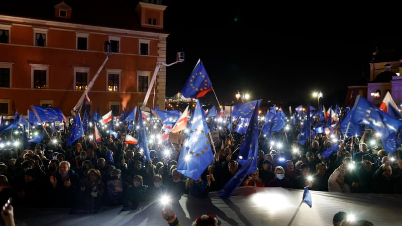 Manifestants à Varsovie. 