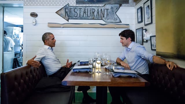 Barack Obama et Justin Trudeau dans un restaurant de Montréal, le 6 juin 2017.