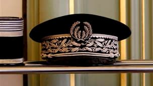 Casquette de préfet. Payant pour les violences commises à Grenoble le week-end dernier, le préfet de l'Isère Albert Dupuy a été démis de ses fonctions mercredi et remplacé par Eric Le Douaron, actuel préfet de la Meuse et ancien directeur de la sécurité p