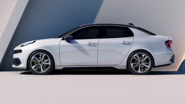 La 03 est le second modèle du constructeur chinois Lynk&Co.