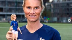 Amandine Henry et sa Barbie