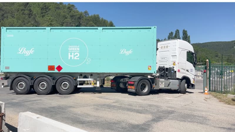 Le camion transportant l'hydrogène le 13 juin 2024 à Géométhane.