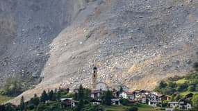 Le village de Brienz, menacé par un éboulement rocheux, en Suisse, le 16 juin 2023