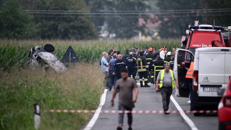 Les secours présents près du lieu de l'accident entre un avion et une voiture autour de l'aéroport de Turin, le 16 septembre 2023.