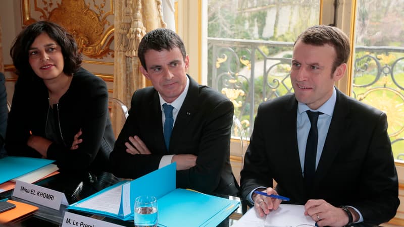 Myriam El Khomri avec Manuel Valls et Emmanuel Macron lors des consultations avec les syndicats sur le projet de loi controversé de la ministre du Travail