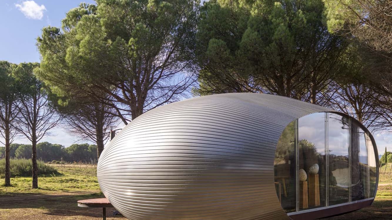 Un design Pop pour cette maison bulle éphémère en vente 250.000 euros. 