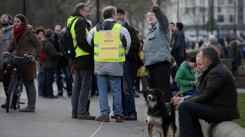 Un millier de personnes a déambulé à Nantes contre le projet d'aéroport à Notre-Dame-Des-Landes.