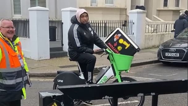 fulham-kenny-tete-a-quitt-le-stade-en-v-lo-libre-service-apr-s-le