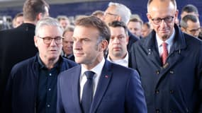 Keir Starmer, Emmanuel Macron et Friedrich Merz à Kiev (Ukraine) samedi 10 mai 2025, avant un sommet de dirigeants européens autour de Volodymyr Zelensky.