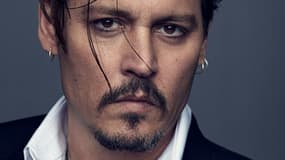 Johnny Depp prend la pose pour Dior