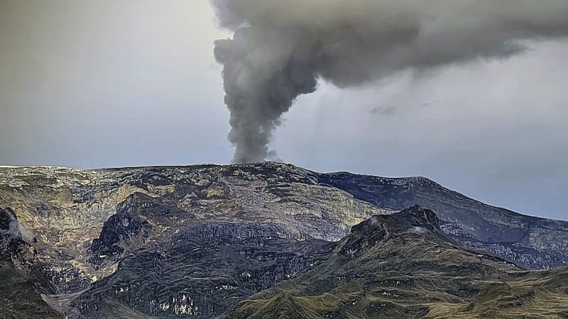 Colombie: le volcan Nevado del Ruiz continue de gronder, le risque d'une 
