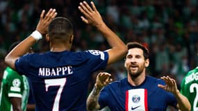Kylian Mbappé avec Lionel Messi face au Maccabi Haïfa 