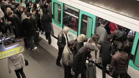 Le métro parisien, un jour de grève, en octobre 2010.