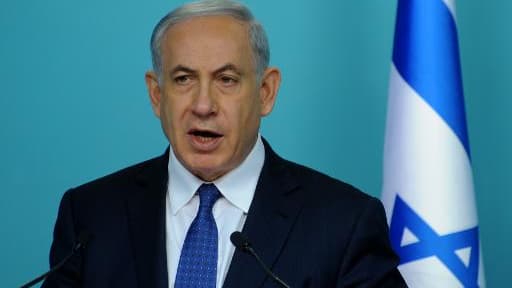 Le Premier ministre israélien Benjamin Netanyahu s'exprime devant la presse le 1er avril 2015 à Jérusalem sur les négociations entre les grandes puissances et l'Iran sur le dossier nucléaire