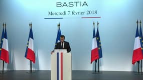 Corse: "La mise en oeuvre d'un statut de résident n'est pas la bonne réponse", dit Macron