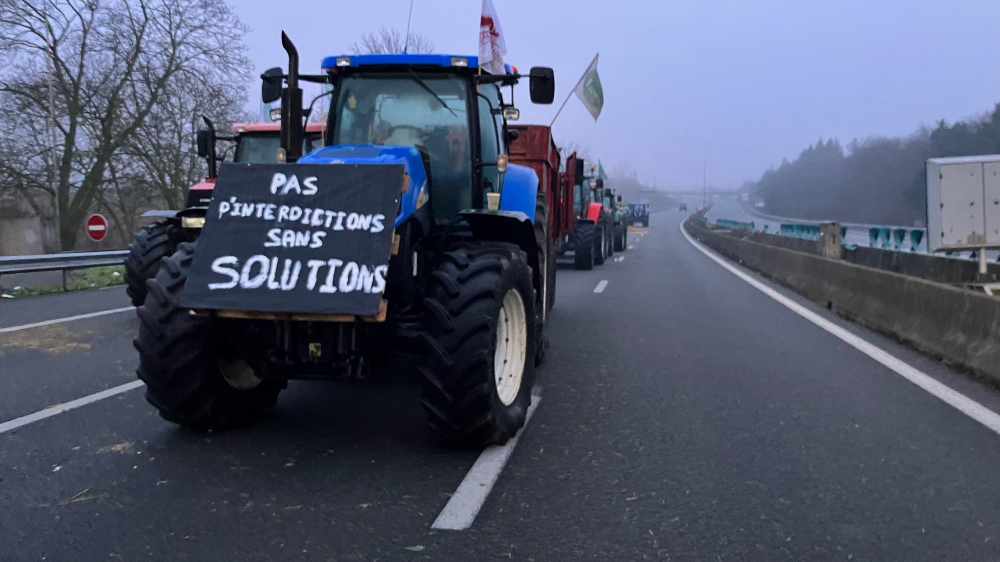 Le blocage se lève sur l'A1 au nord de Paris le 2 février 2024