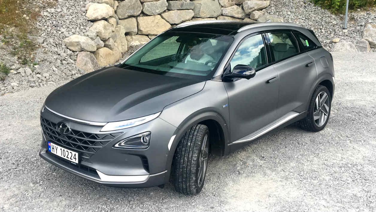Hyundai a multiplié les aides à la conduite. Assistance active au suivi de voie, régulateur de vitesse adaptatif intelligent, caméra 360’ et aide active au stationnement, le Nexo se positionne clairement haut de gamme. Hyundai a multiplié les aides à la conduite. Assistance active au suivi de voie, régulateur de vitesse adaptatif intelligent, caméra 360’ et aide active au stationnement, le Nexo se positionne clairement haut de gamme.