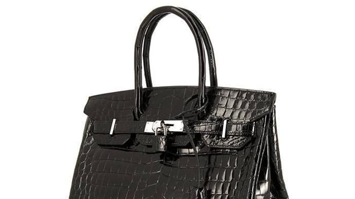 Le sac à main Hermes Birkin 30 cm en crocodile niloticus noir, proposé par Collector Square.