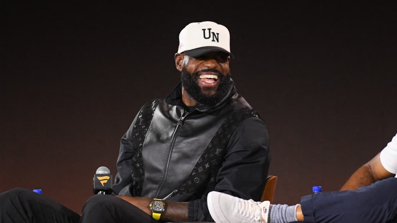 LA BLAGUE QUI PASSE MAL: DES FANS DE LEBRON JAMES FURIEUX APRÈS LE GROS COUP DE COM' DU KING