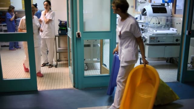 La masse salariale des hôpitaux doit être réduite de 860 millions en 3 ans.