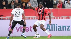 Moffi au duel face à Omari lors de Nice-Rennes, 5 novembre 2023