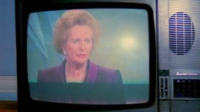 Margaret Thatcher, encore Premier ministre, à la télévision en 1990.