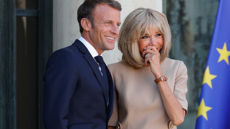 Emmanuel et Brigitte Macron, le 22 août 2019 à l'Élysée.
