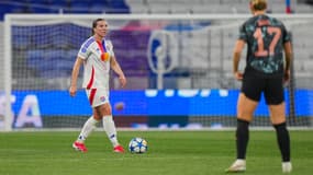 Vanessa Gilles contre le Bayern Munich au Groupama Stadium, le 26 mars 2025, en quart de finale retour de la Ligue des champions