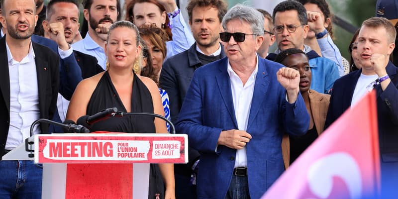 Les insoumis Manuel Bompard, Mathilde Panot et Jean-Luc Mélenchon lors de l'université d'été de LFI près de Valence le 25 août 2024 