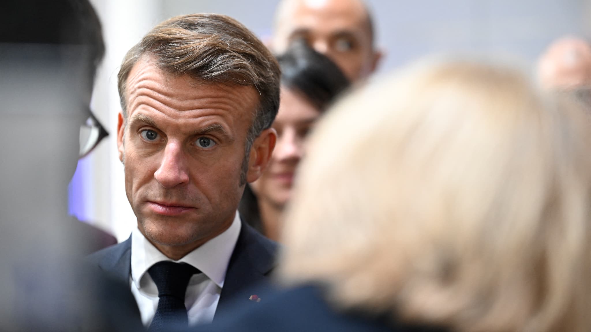 "IL LAISSE LA PLACE À TOUTES LES DINGUERIES": À QUOI PEUVENT MENER LES NÉGOCIATIONS DE LA DERNIÈRE CHANCE VOULUES PAR EMMANUEL MACRON?