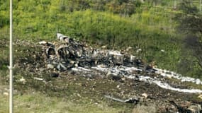 Les débris d'un avion de combat F16 israélien qui s'est écrasé en Israël après avoir été touché par des tirs syriens lors d'une frappe israélienne en Syrie, le 10 février 2018 .