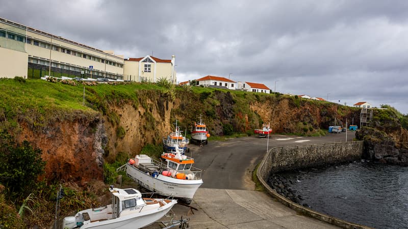L'archipel des Açores à Santa Cruz das Flores alors qu'une tempête doit toucher l'archipel le 25 septembre 2025
