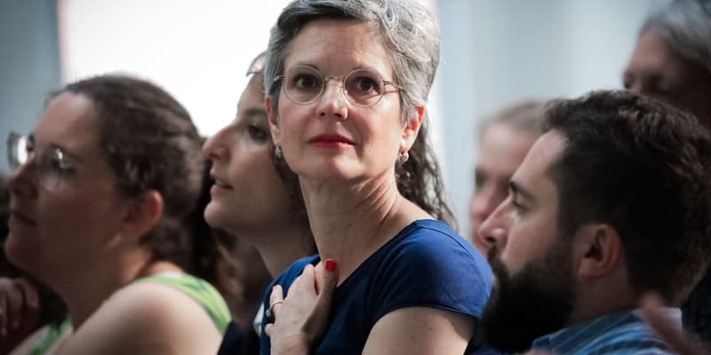 La députée et membre du parti écologiste Europe-Ecologie-Les Verts (EELV) Sandrine Rousseau participe aux journées d'été de l'EELV au Havre, dans le nord-ouest de la France, le 24 août 2023.