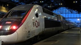 Un TGV à la Gare de Lyon à Paris