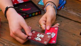 3 idées cadeaux jeux de société à moins de 15 euros : ils font tous un carton
