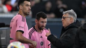 "Tata" Martino (à droite) avec Lionel Messi et Sergio Busquets en octobre 2024