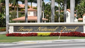 L'entrée du complexe de golf de Trump, à Doral, en Floride