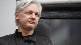 Julian Assange à l'ambassade d'Équateur en mai 2017
