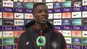 Manchester United : "Le vestiaire a l'info qu'un coach arrive, on attend" explique Bailly