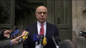 Cazeneuve: une quarantaine d'interdictions de sortie du territoire "en préparation"