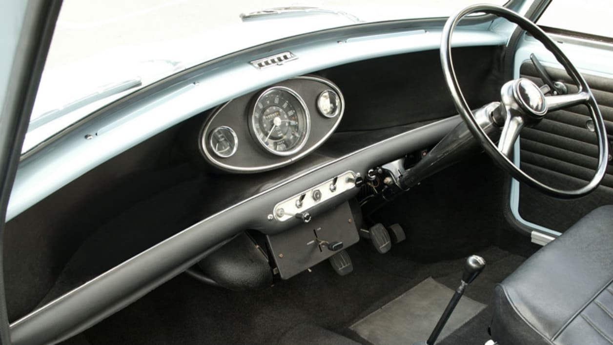 L'intérieur des premières versions de la Mini L'intérieur des premières versions de la Mini