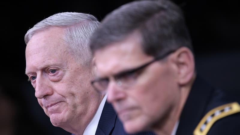Jim Mattis (à gauche) et Joseph Votel