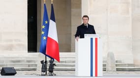 Emmanuel Macron aux Invalides pour la journée nationale et européenne en hommage aux victimes de terrorisme, le 11 mars 2023