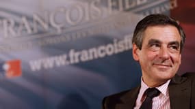 "L'élastique lui revient dans la figure", estime François Fillon au sujet d'Arnaud Montebourg, qui fait face à plusieurs conflits sociaux.