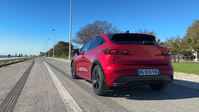 Renault vise l'arrêt des voitures thermiques en Europe d'ici 2030, maintien le cap vers l'électrique et accélère