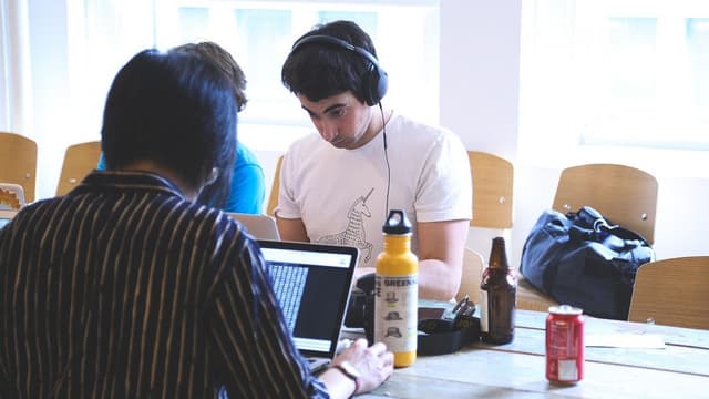 Les jeunes entrepreneurs français ont le souci d'offrir le meilleur à leur famille, un argument avancé par 39% des sondés.