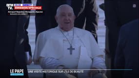 Le pape François est arrivé en Corse accueilli par le ministre de l'Intérieur démissionnaire Bruno Retailleau